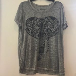 Light grey elephant print T-shirt